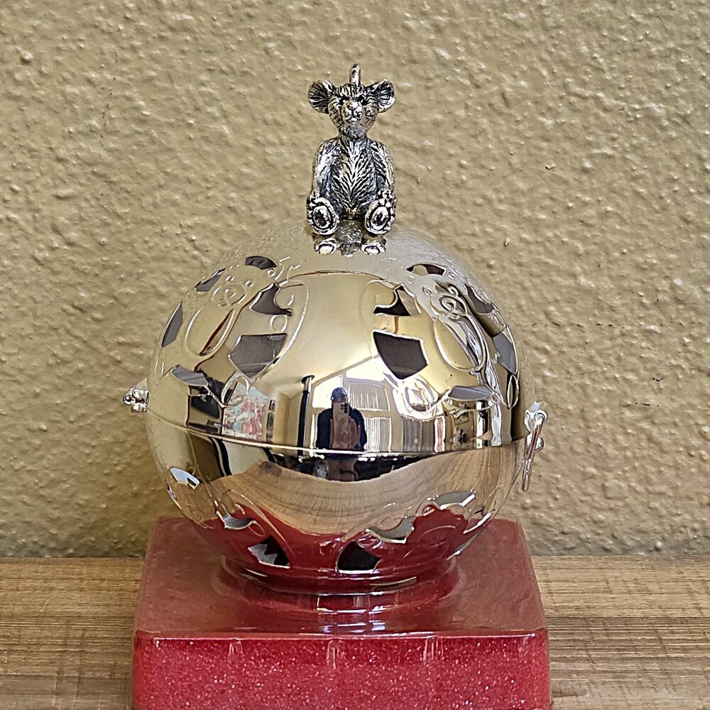 2003 Smithsonian Teddy Bear Giving Ball Ornament Lenox Kirk Stieff Collection
